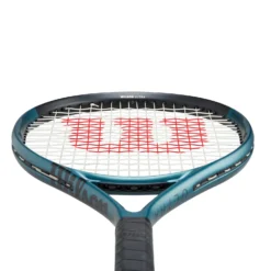 Raquette De Tennis Wilson Enfant Ultra 25 V4.0 (Cordé) -Magasin De Sport De Tennis 1831067wr116610u3ultra25v4bupnghigh res 1